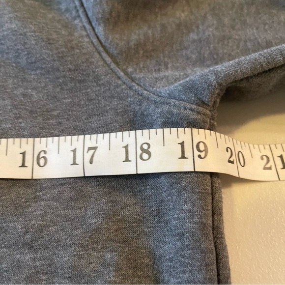 Under armour hoodie hunting antler logo gray pink size small - Picture 9 of 9